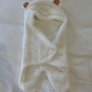 Cozy White Sherpa Baby Nest / Wrap